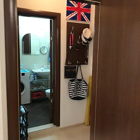 شقة First Line Apartment *